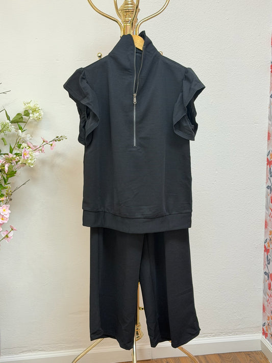 Textured Ruffled Sleeve Zipped Set