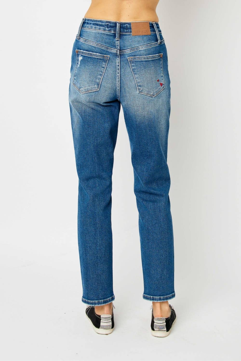 Judy Blue Queen Of Hearts Boyfriend Jeans