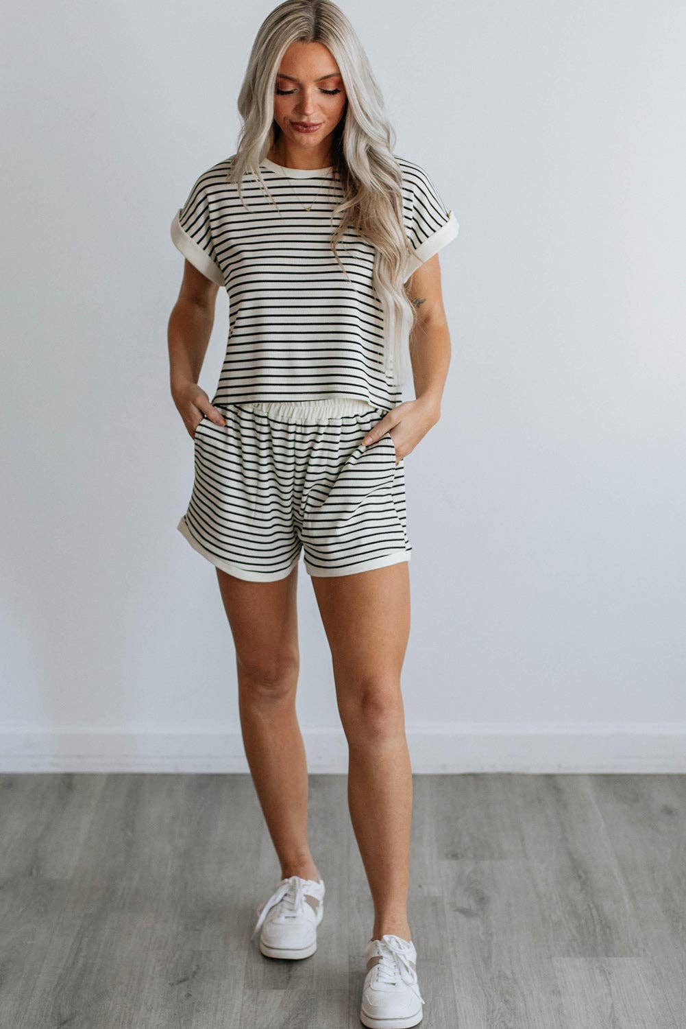 White Stripe Contrast Edge Short Set