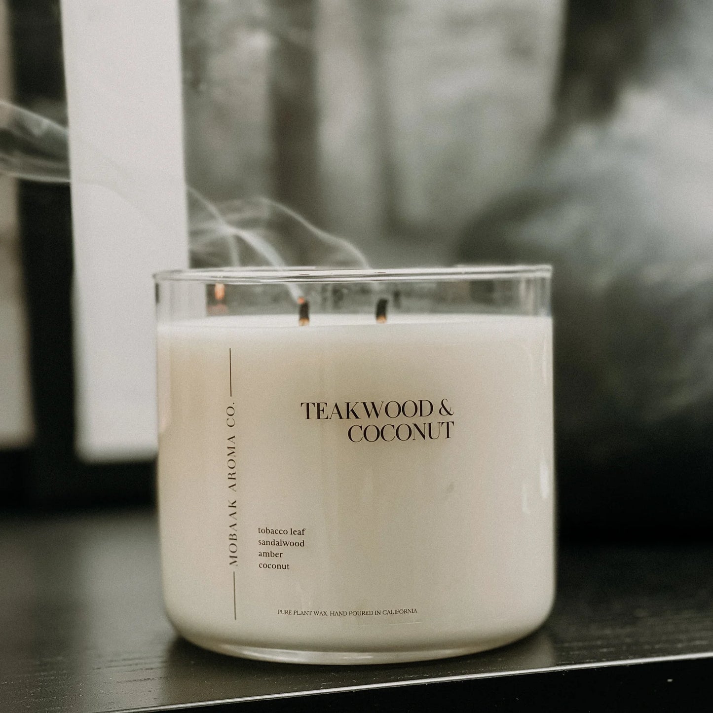 Teakwood & Coconut Candle - Mobaak