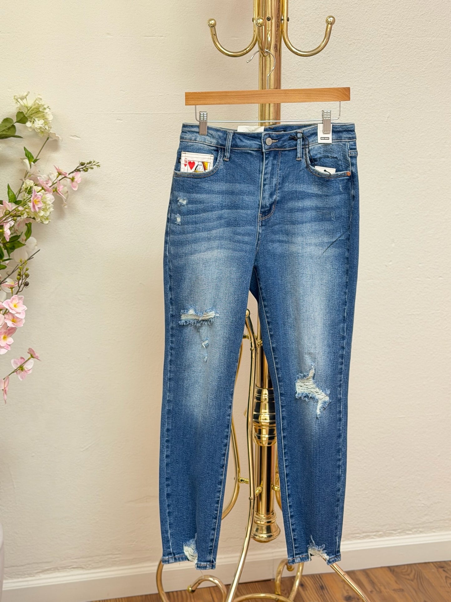 Judy Blue Queen Of Hearts Boyfriend Jeans