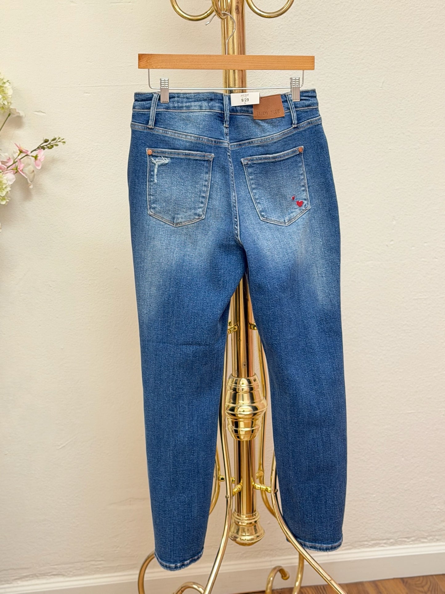 Judy Blue Queen Of Hearts Boyfriend Jeans