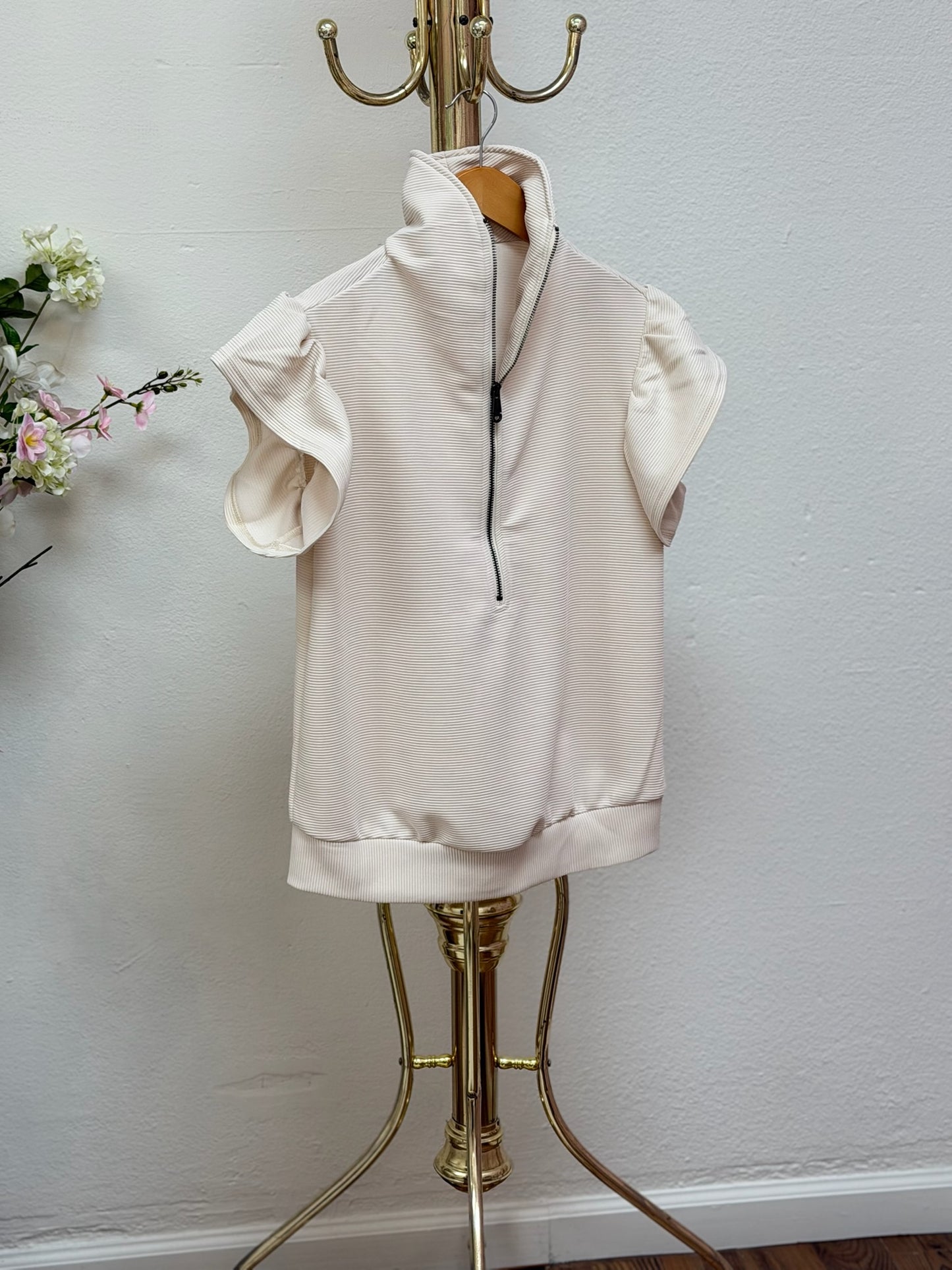 Textured Ruffled Sleeve Zipped Set