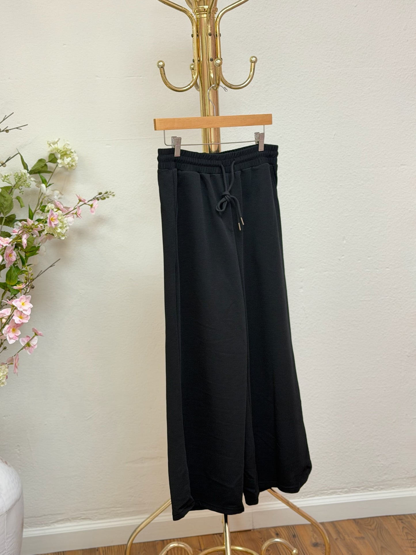 Textured Ruffled Sleeve Zipped Set