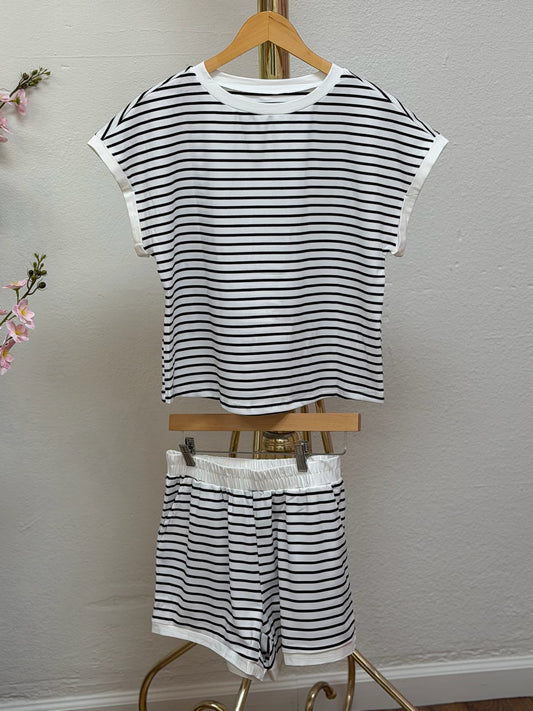 White Stripe Contrast Edge Short Set
