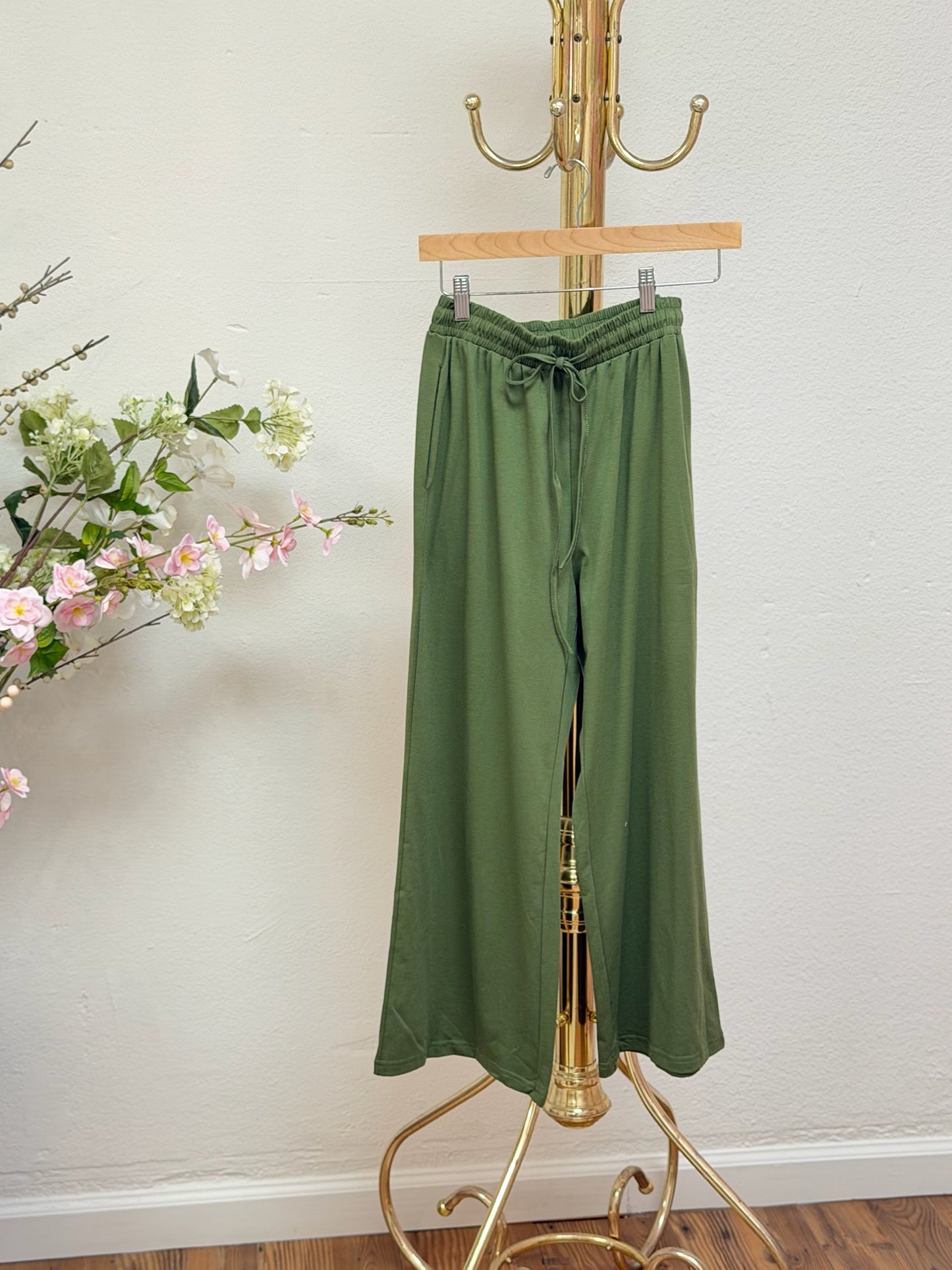 Henley Capri Pants Set
