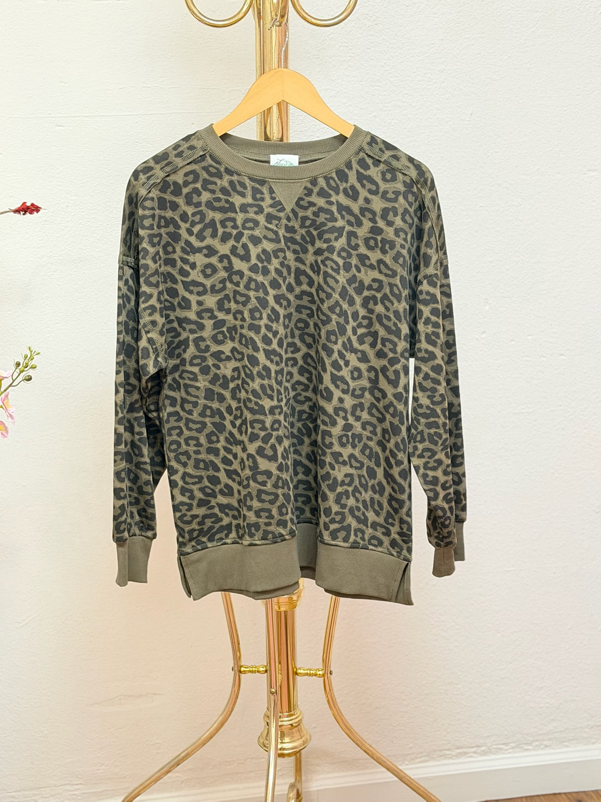 Leopard Crew Neck Sweatshirt