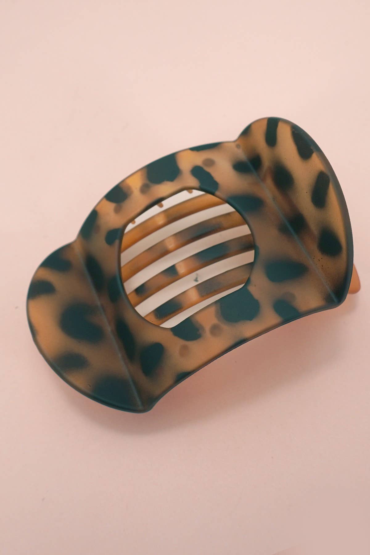 Lay Flat Large Claw Clip